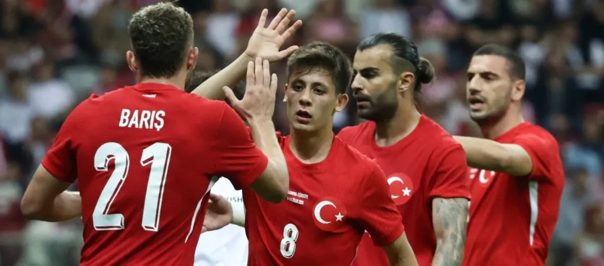 Soi kèo nhà cái | Thổ Nhĩ Kỳ vs Wales 17/11/2024 1 Nhận Định Tip Kèo: Thổ Nhĩ Kỳ vs Wales 00h00 - 17/11 - Hấp Dẫn Không Ngờ