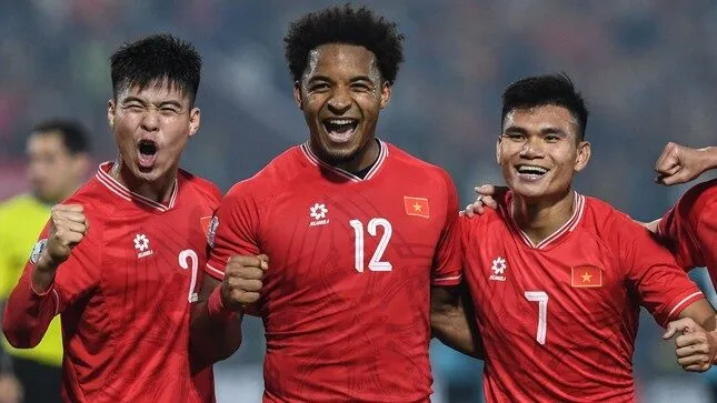 TIN NÓNG 07/01/2025: HLV ĐT Việt Nam tiết lộ độ ‘dơ’ của Thái Lan, Bầu Đức bất ngờ lên tiếng 2 Báo chí Brazil ca ngợi Xuân Son